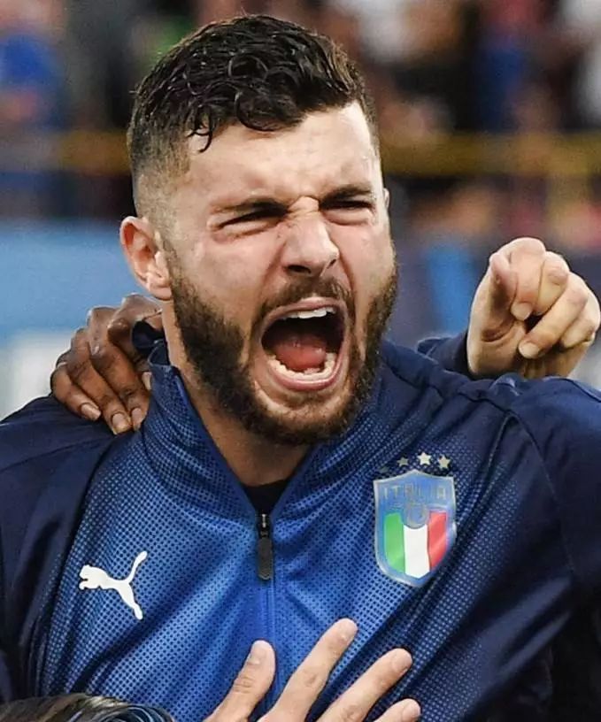 足鼎立的格 足鼎立的格